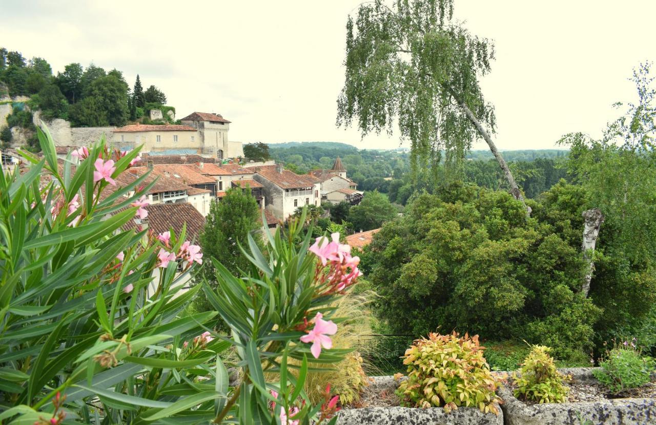 La Maison Du Tourniquet อูเบแทร์-ซัวร์-ดรอนน์ ภายนอก รูปภาพ