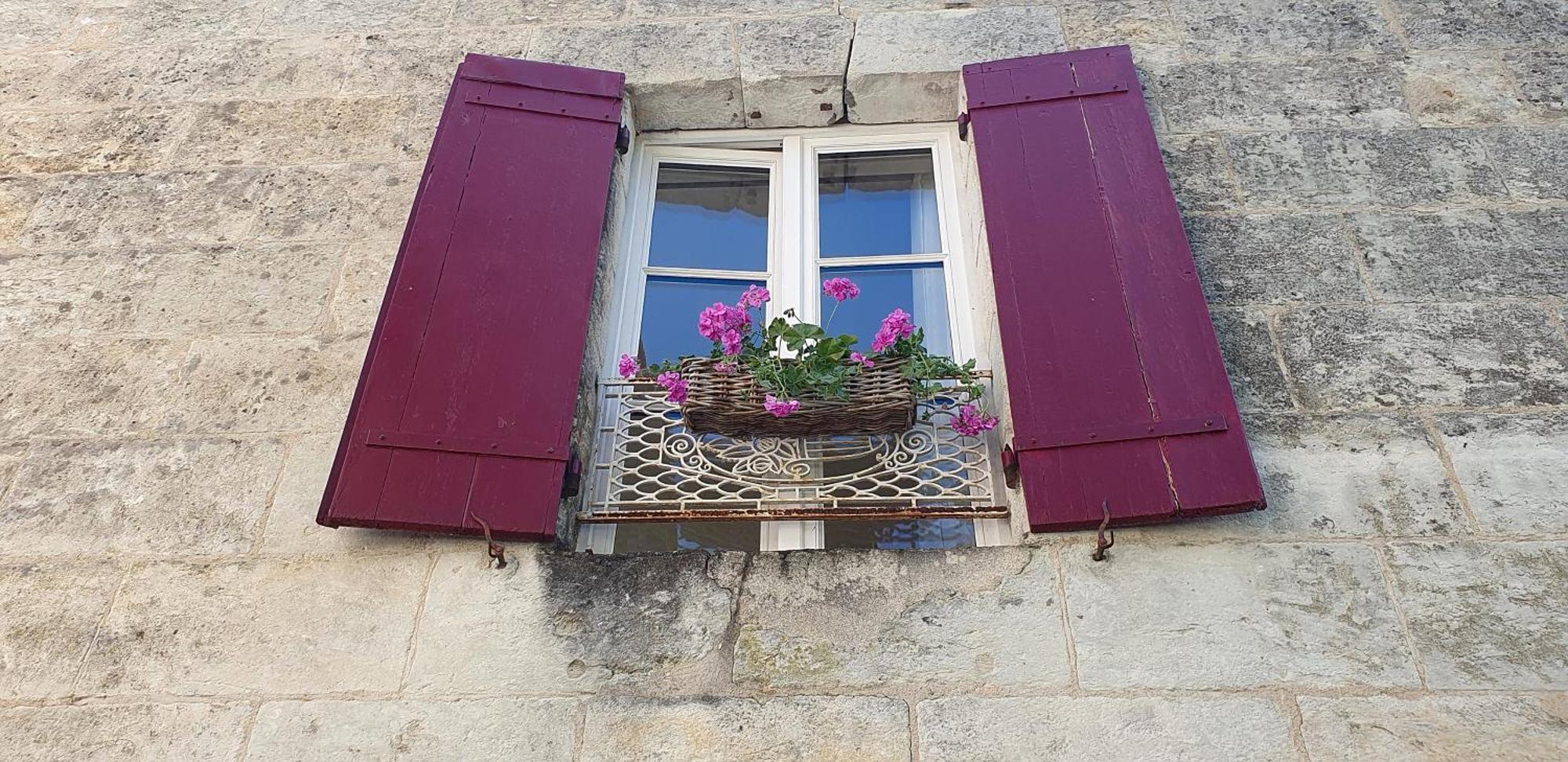 La Maison Du Tourniquet อูเบแทร์-ซัวร์-ดรอนน์ ภายนอก รูปภาพ